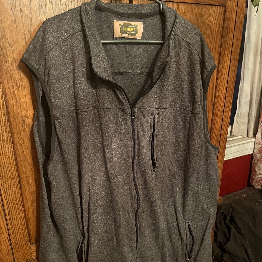 5XL Men's Foundry Gray Fleece Vest
